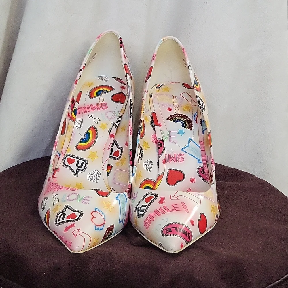 Shoes - Picture 1 of 5
